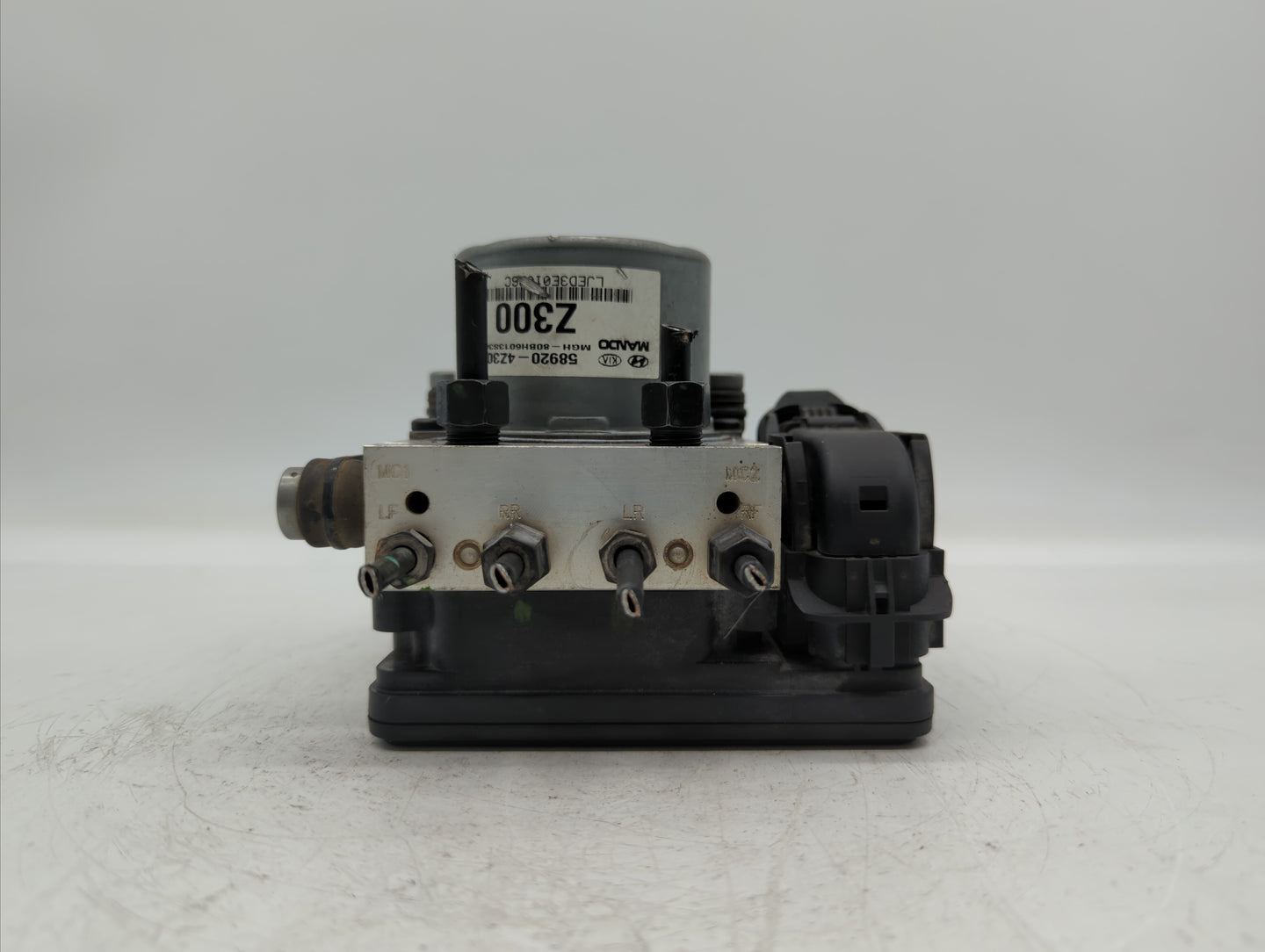 2017-2018 Hyundai Santa Fe ABS Pump Control Module Replacement P/N:58920-4Z300 Fits Fits 2017 2018 OEM Used Auto Parts - Oem