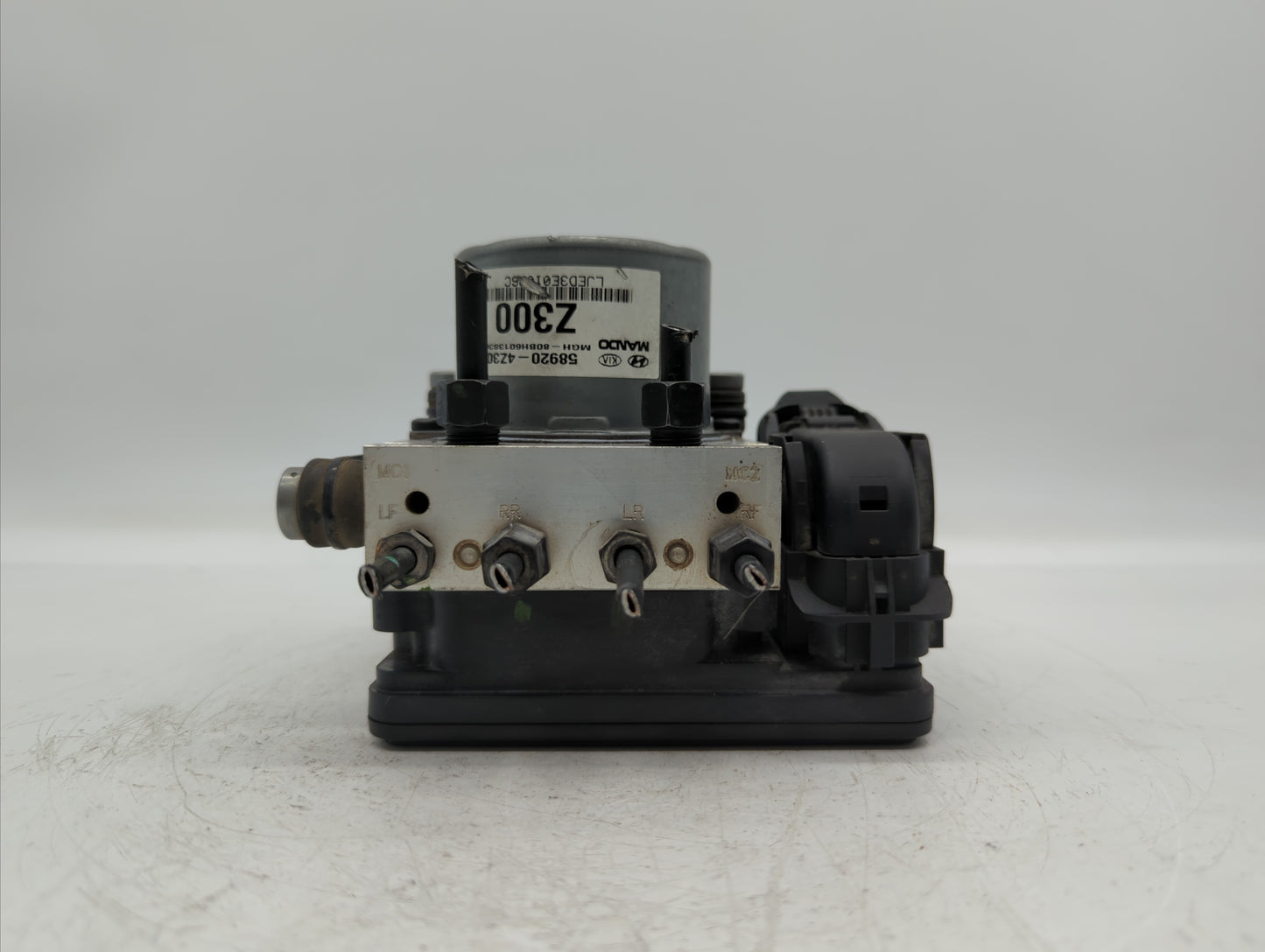 2017-2018 Hyundai Santa Fe ABS Pump Control Module Replacement P/N:58920-4Z300 Fits Fits 2017 2018 OEM Used Auto Parts - Oem