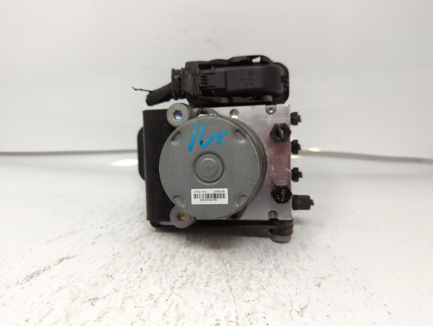 2017-2018 Hyundai Santa Fe ABS Pump Control Module Replacement P/N:58920-B8AC0 Fits Fits 2017 2018 OEM Used Auto Parts - Oem