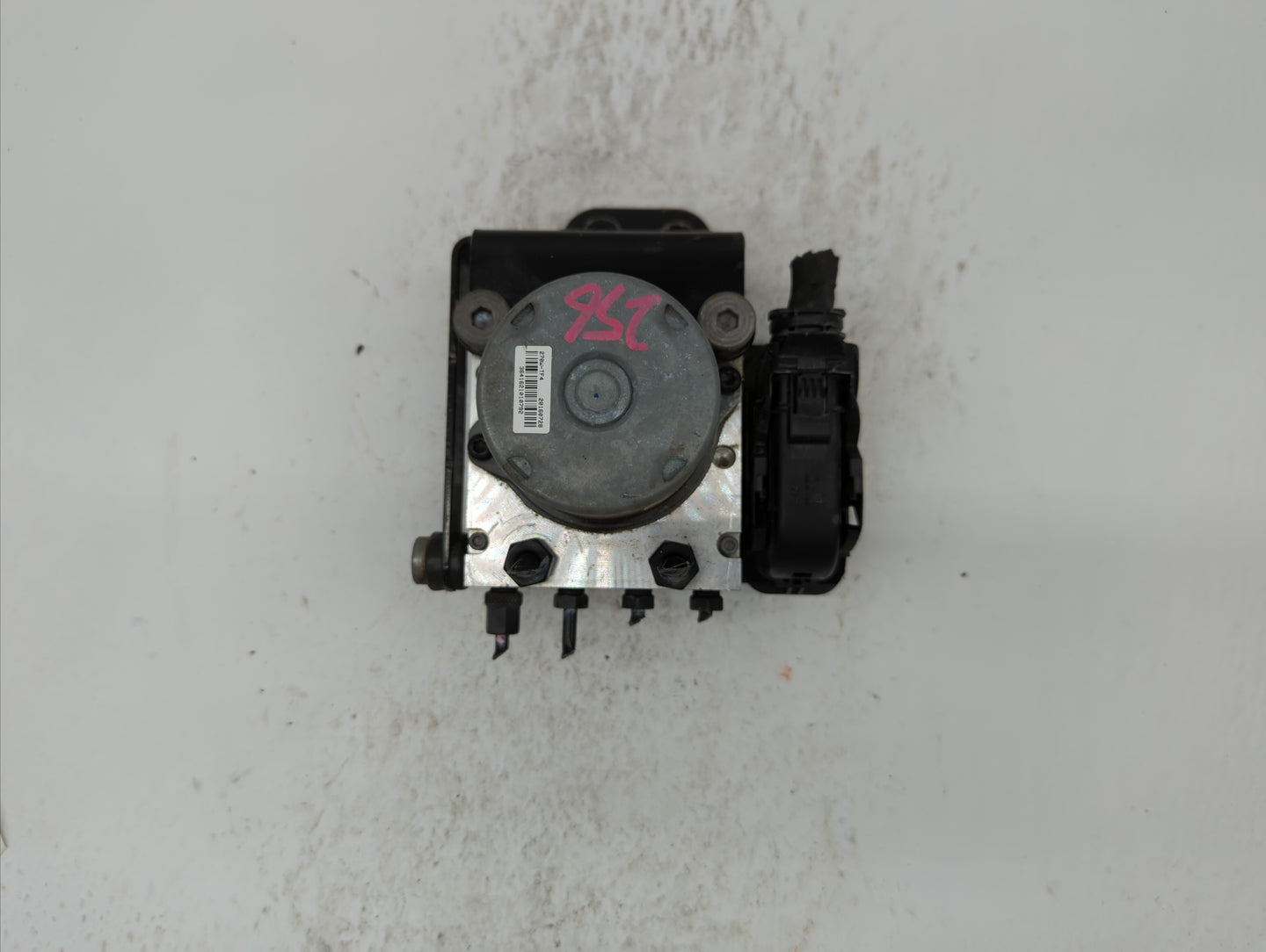 2017-2018 Hyundai Santa Fe ABS Pump Control Module Replacement P/N:58920-B8AC0 Fits Fits 2017 2018 OEM Used Auto Parts - Oem
