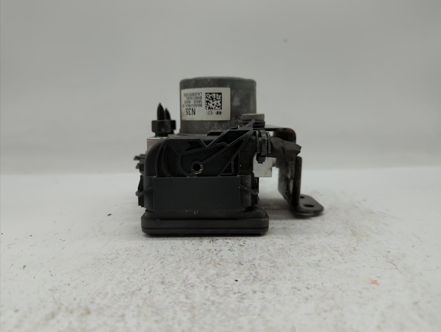2017-2018 Hyundai Santa Fe ABS Pump Control Module Replacement P/N:58920-B8AC0 Fits Fits 2017 2018 OEM Used Auto Parts - Oem