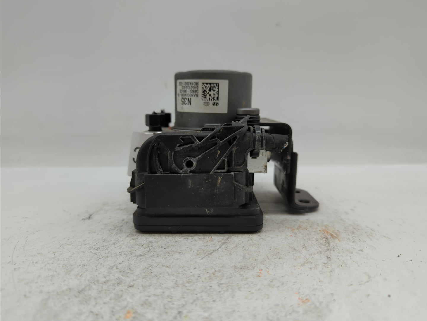2017-2018 Hyundai Santa Fe ABS Pump Control Module Replacement P/N:58920-B8AC0 Fits Fits 2017 2018 OEM Used Auto Parts - Oem