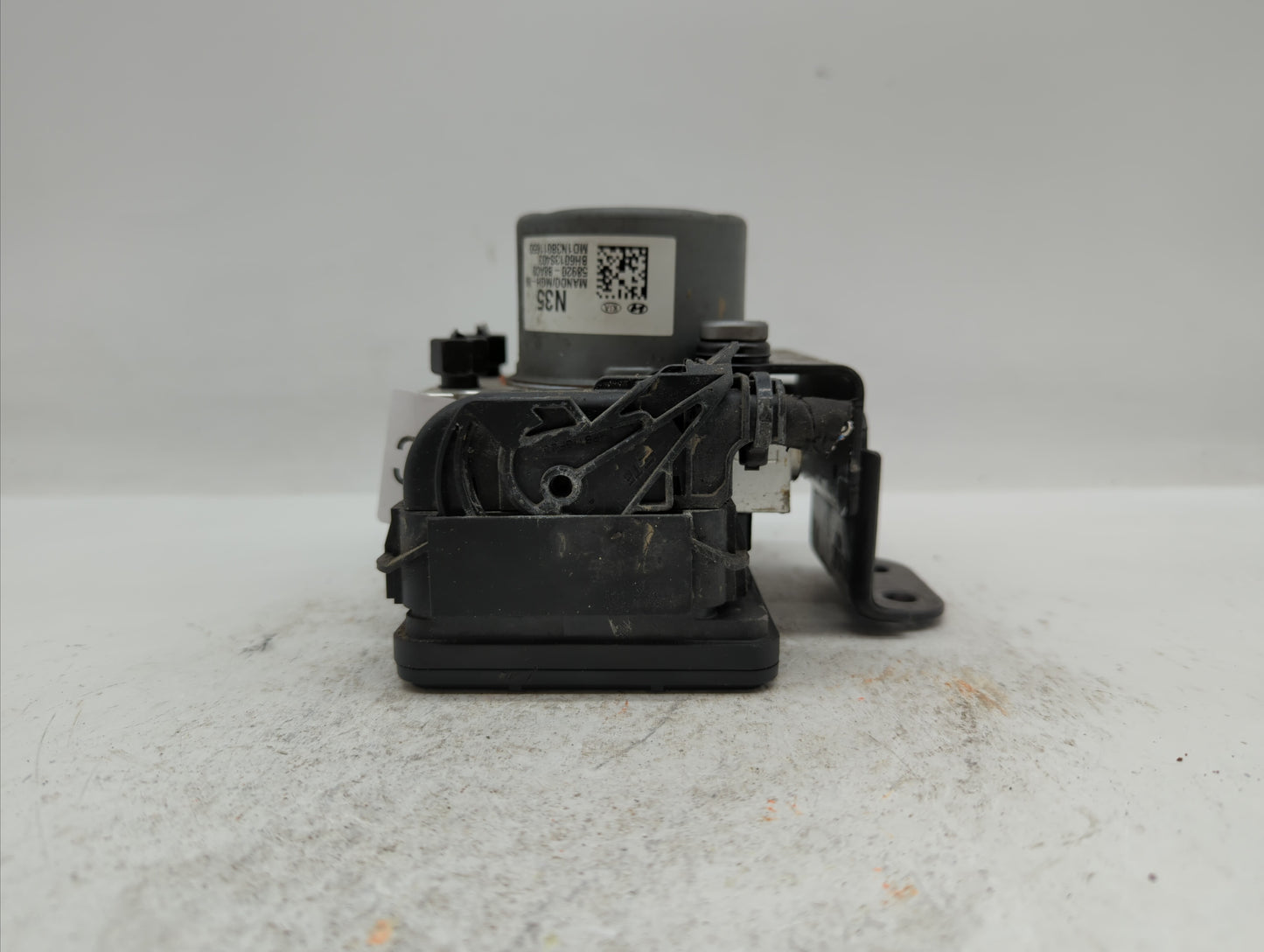 2017-2018 Hyundai Santa Fe ABS Pump Control Module Replacement P/N:58920-B8AC0 Fits Fits 2017 2018 OEM Used Auto Parts - Oem