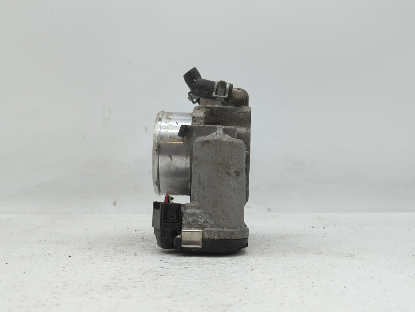 2017 Hyundai Santa Fe Throttle Body P/N:0 280 750 618 35100-2G600 Fits Fits 2015 2016 2018 2019 OEM Used Auto Parts - Oemuse