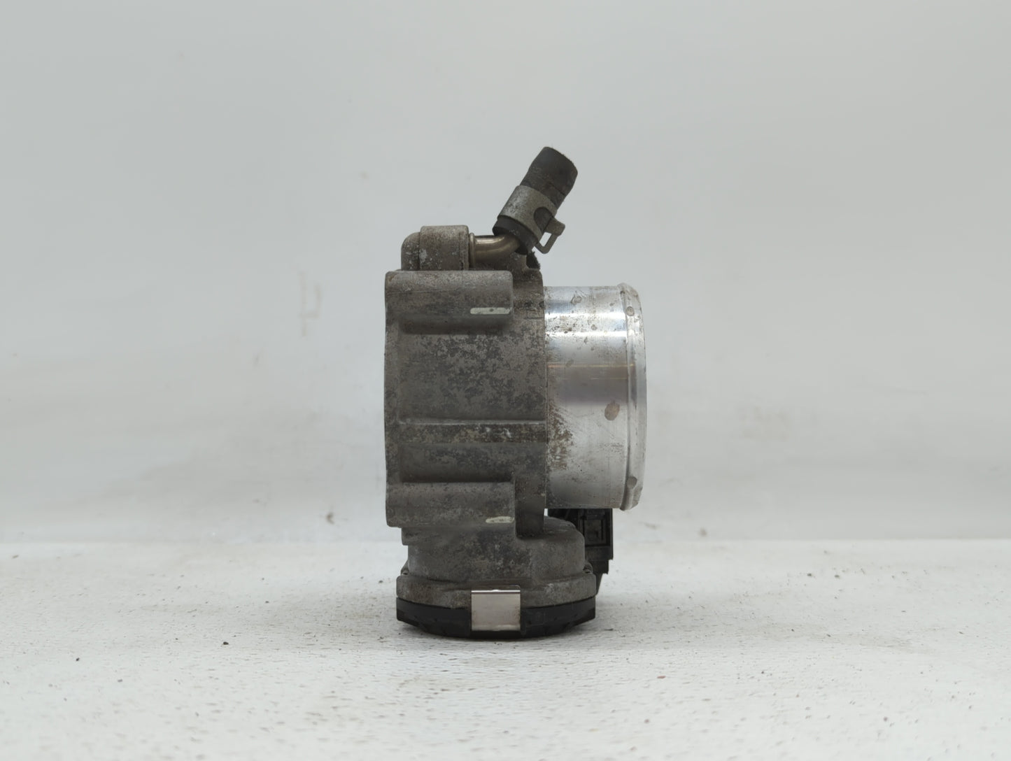 2017 Hyundai Santa Fe Throttle Body P/N:0 280 750 618 35100-2G600 Fits Fits 2015 2016 2018 2019 OEM Used Auto Parts - Oemuse