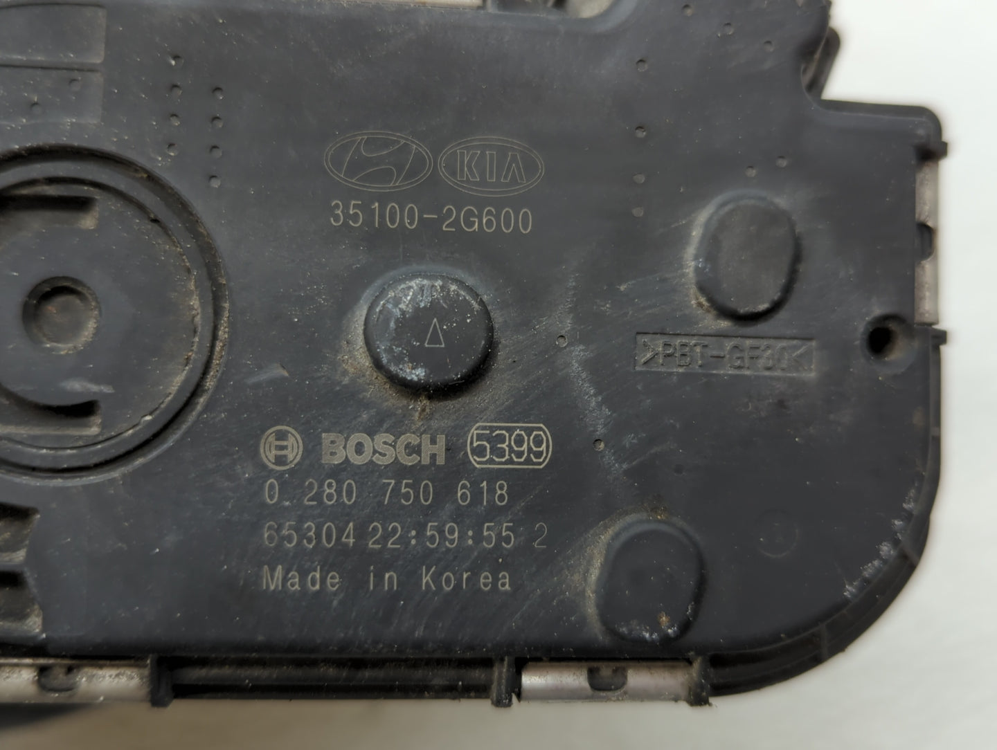 2017 Hyundai Santa Fe Throttle Body P/N:0 280 750 618 35100-2G600 Fits Fits 2015 2016 2018 2019 OEM Used Auto Parts - Oemuse