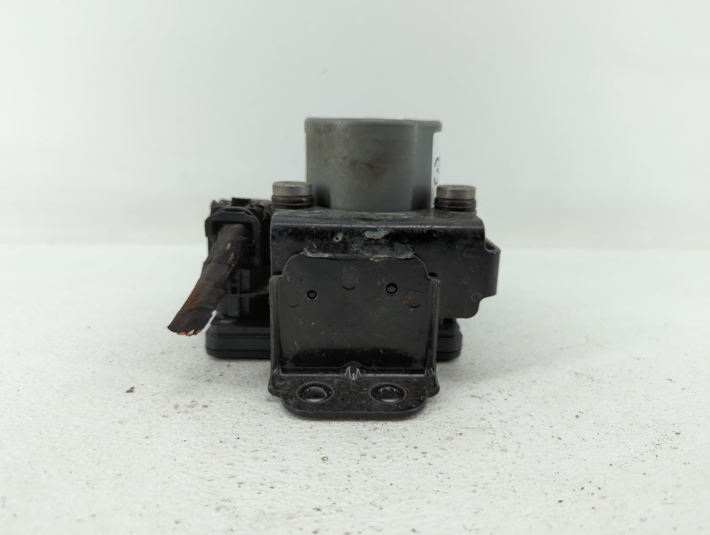 2017-2018 Hyundai Santa Fe ABS Pump Control Module Replacement P/N:58920-B8AC0 Fits Fits 2017 2018 OEM Used Auto Parts - Oem