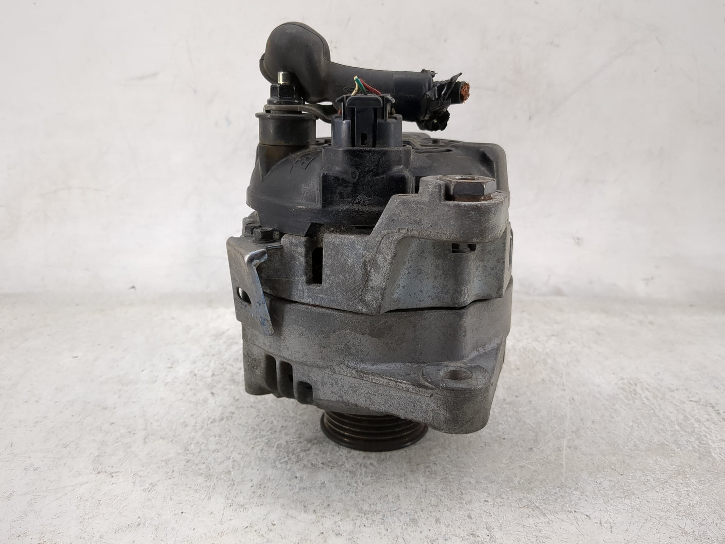 2019-2020 Hyundai Santa Fe Alternator Replacement Generator Charging Assembly Engine OEM P/N:37300-2G061 TN104211-8790 Fits 