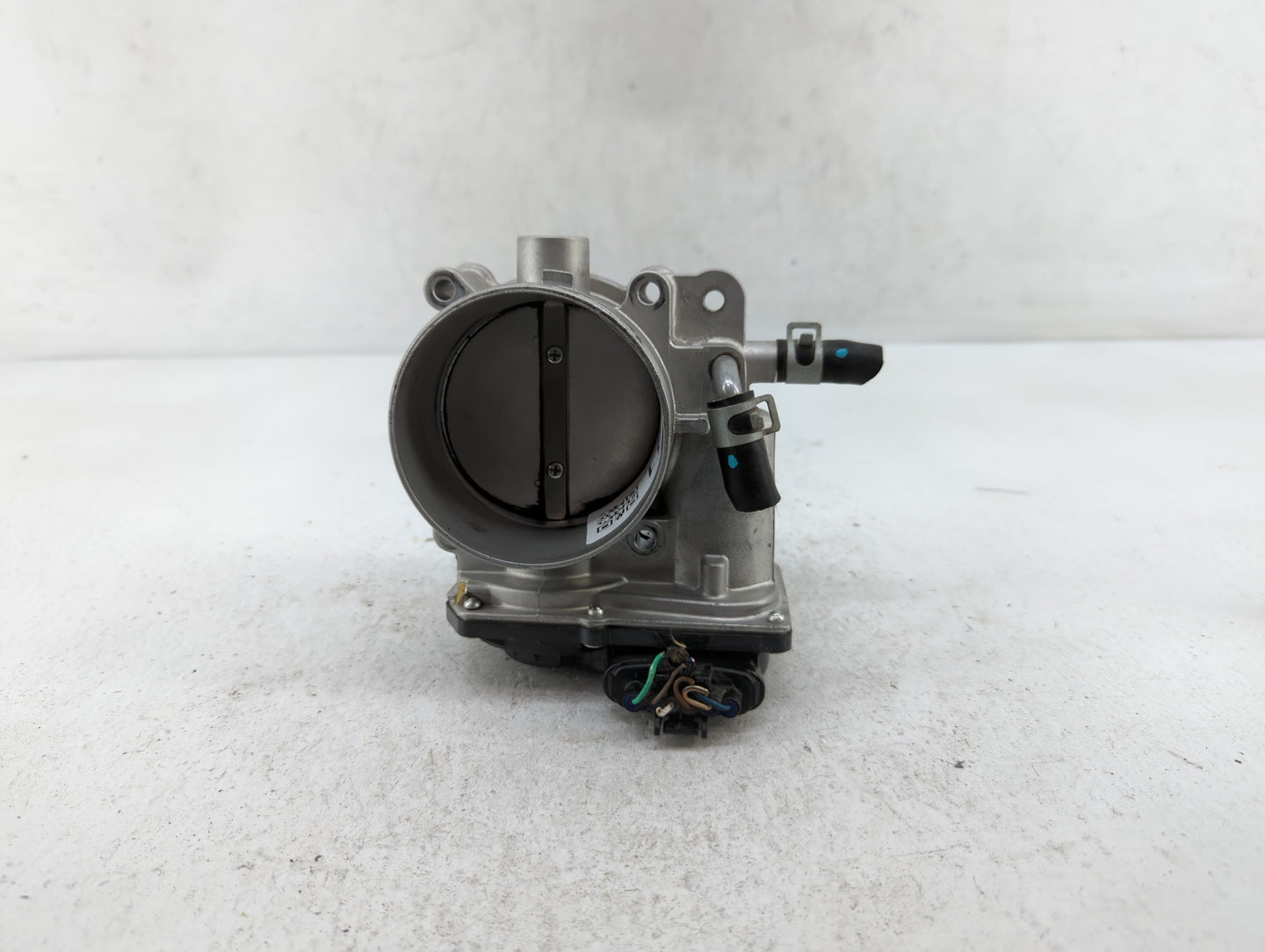2013-2018 Hyundai Santa Fe Throttle Body P/N:35100-3CAA0 Fits Fits 2012 2013 2014 2015 2016 2017 2018 OEM Used Auto Parts - 