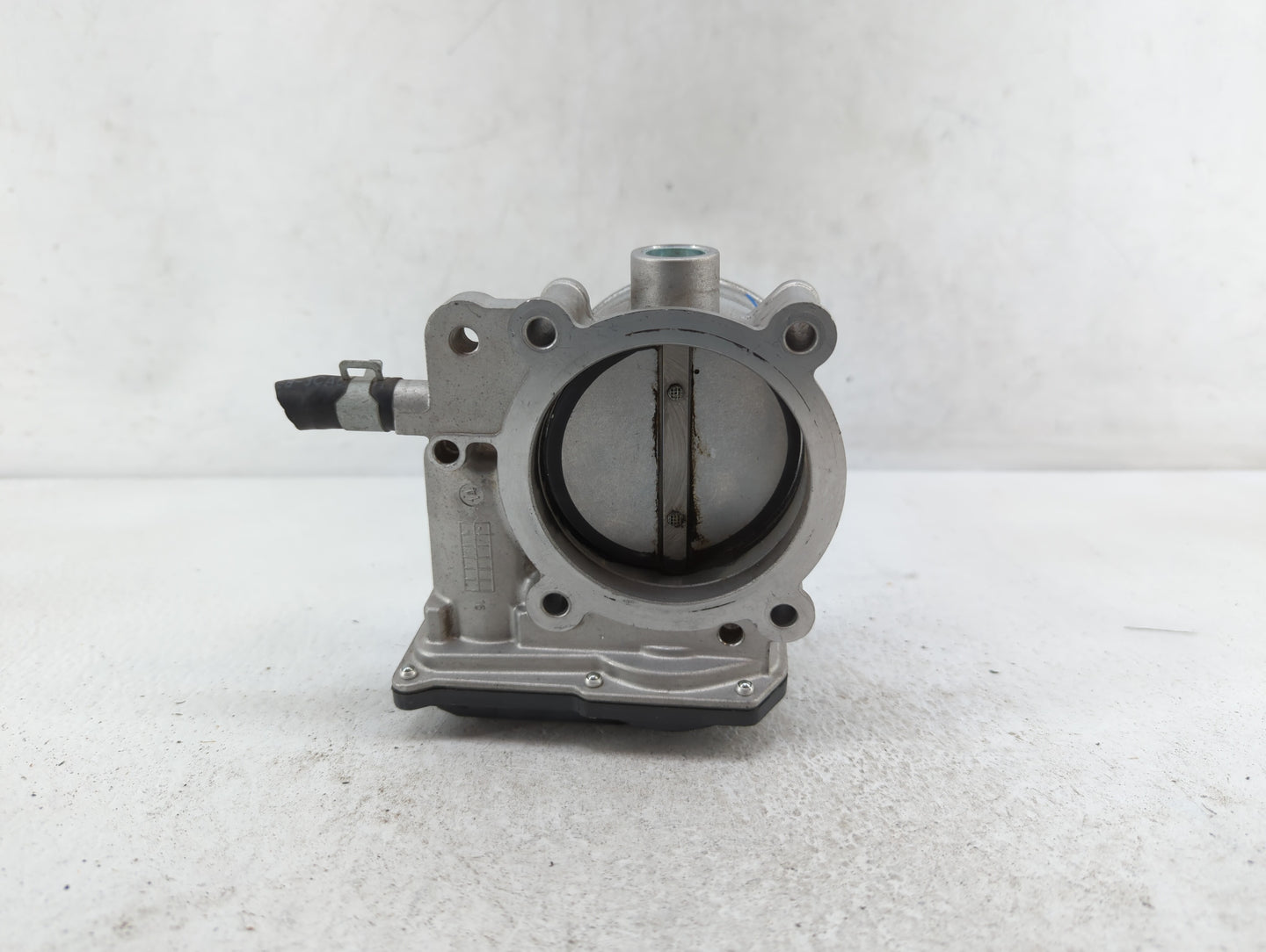 2013-2018 Hyundai Santa Fe Throttle Body P/N:35100-3CAA0 Fits Fits 2012 2013 2014 2015 2016 2017 2018 OEM Used Auto Parts - 