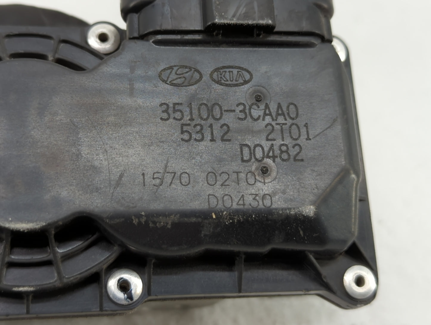 2013-2018 Hyundai Santa Fe Throttle Body P/N:35100-3CAA0 Fits Fits 2012 2013 2014 2015 2016 2017 2018 OEM Used Auto Parts - 