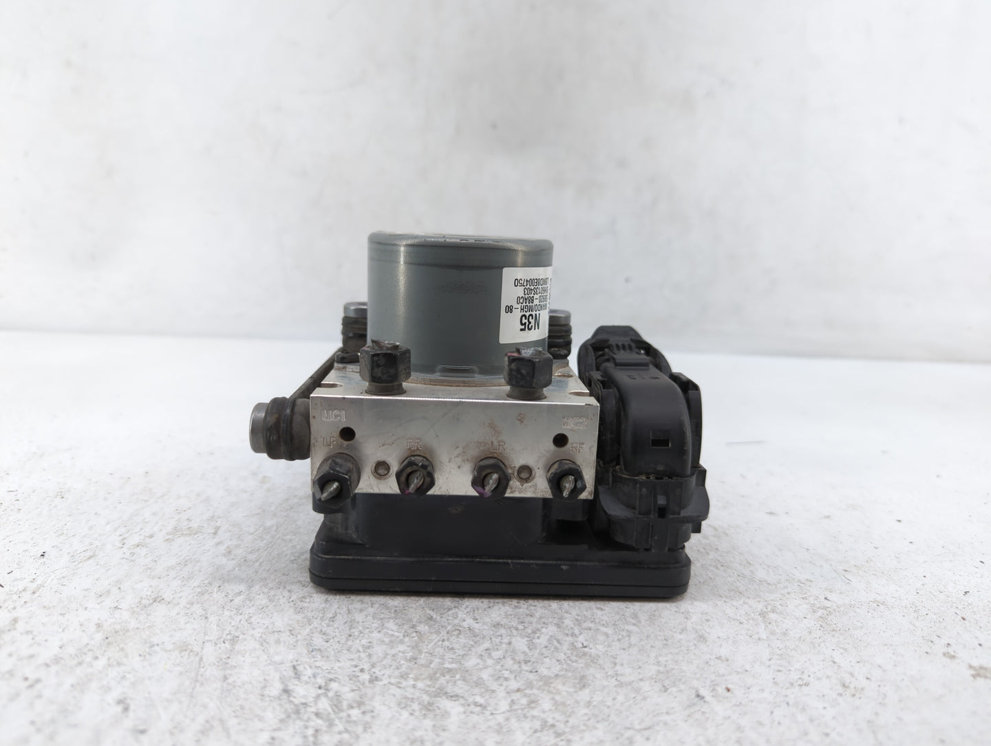 2017-2018 Hyundai Santa Fe ABS Pump Control Module Replacement P/N:58920-B8AC0 Fits Fits 2017 2018 OEM Used Auto Parts - Oem