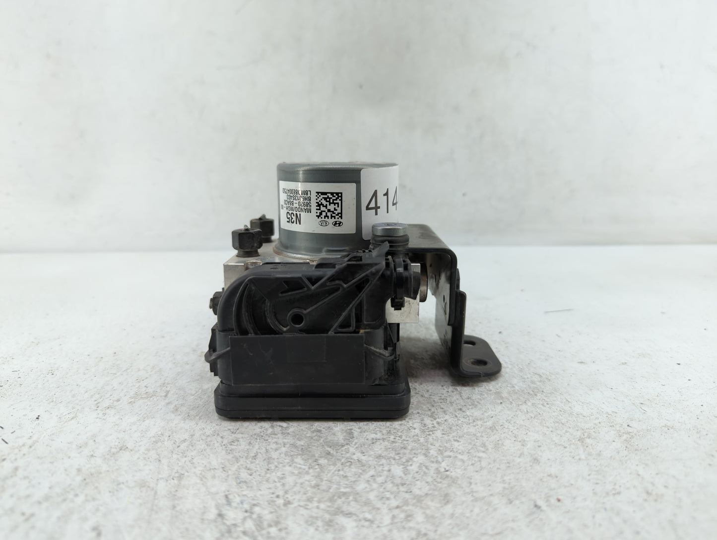 2017-2018 Hyundai Santa Fe ABS Pump Control Module Replacement P/N:58920-B8AC0 Fits Fits 2017 2018 OEM Used Auto Parts - Oem