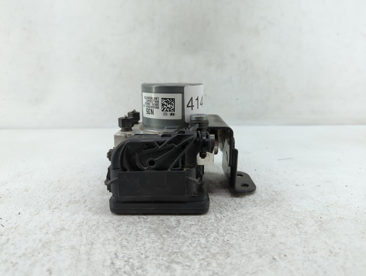 2017-2018 Hyundai Santa Fe Anti-Lock Brake ABS Pump Module Actuator OEM P/N:58920-B8AC0 Fits Fits 2017 2018 OEM Used Auto Pa