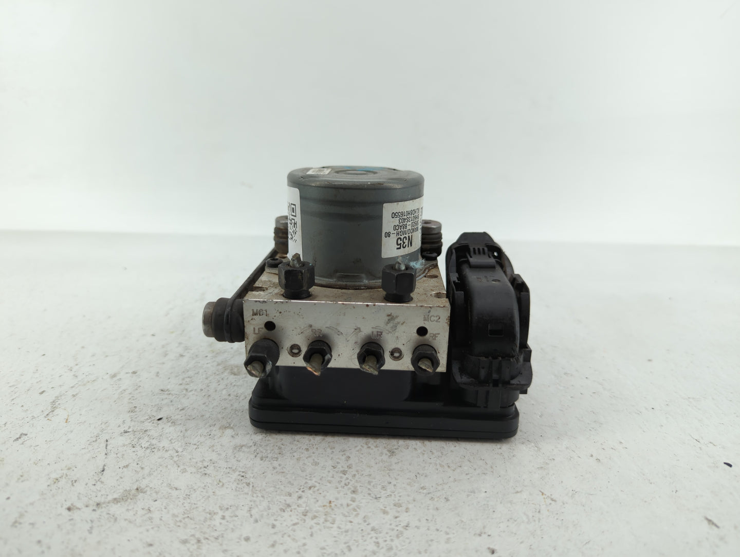 2017-2018 Hyundai Santa Fe ABS Pump Control Module Replacement P/N:58920-B8AC0 Fits Fits 2017 2018 OEM Used Auto Parts - Oem