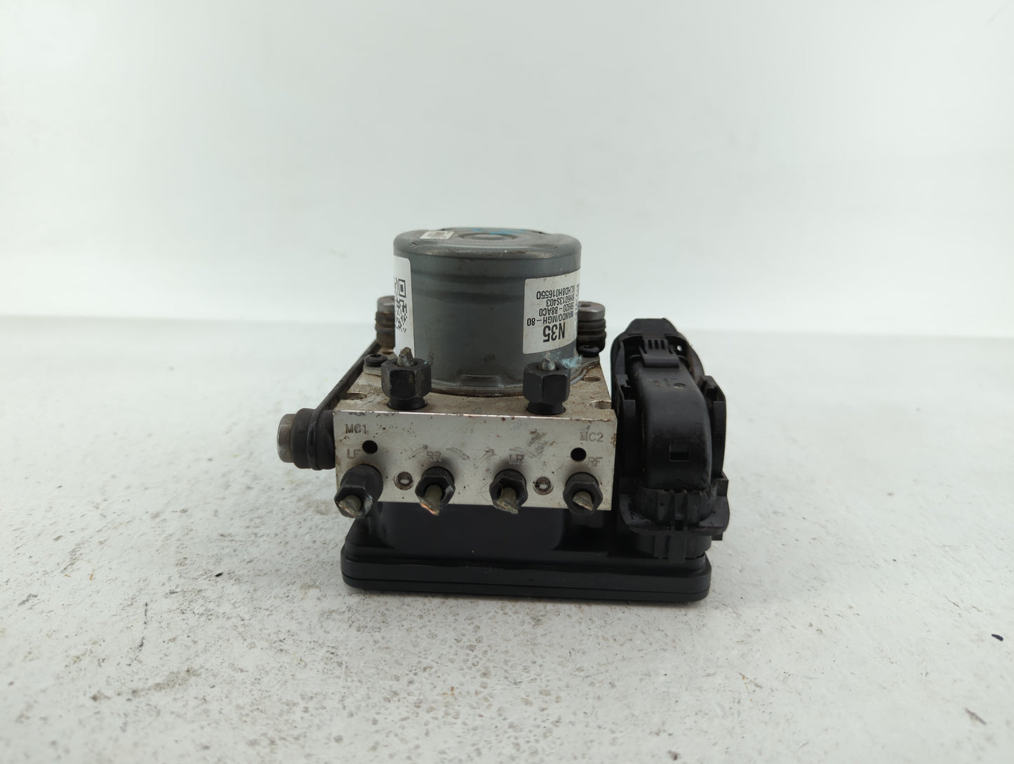 2017-2018 Hyundai Santa Fe ABS Pump Control Module Replacement P/N:58920-B8AC0 Fits Fits 2017 2018 OEM Used Auto Parts - Oem