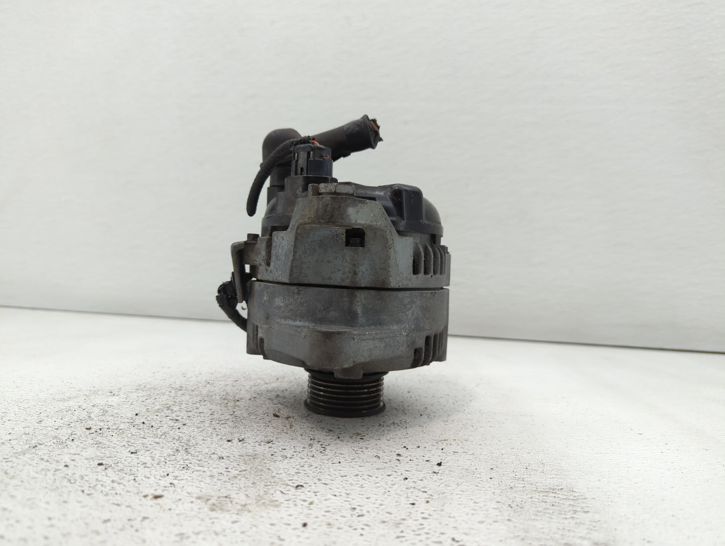 2019-2020 Hyundai Santa Fe Alternator Replacement Generator Charging Assembly Engine OEM P/N:37300-2G061 Fits OEM Used Auto 