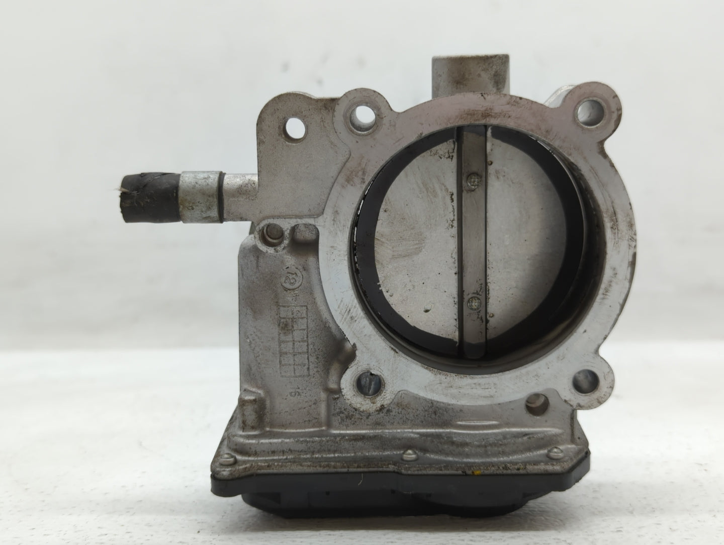 2013-2018 Hyundai Santa Fe Throttle Body P/N:35100-3CAA0 Fits Fits 2012 2013 2014 2015 2016 2017 2018 OEM Used Auto Parts - 