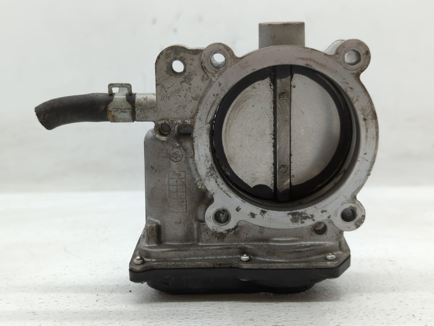2013-2018 Hyundai Santa Fe Throttle Body P/N:35100-3CAA0 Fits Fits 2012 2013 2014 2015 2016 2017 2018 OEM Used Auto Parts - 