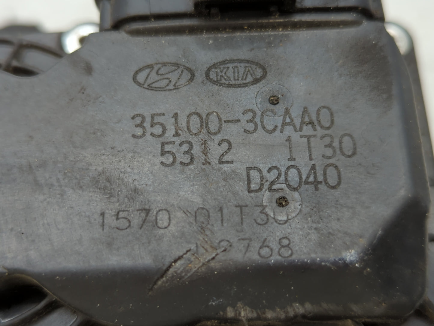 2013-2018 Hyundai Santa Fe Throttle Body P/N:35100-3CAA0 Fits Fits 2012 2013 2014 2015 2016 2017 2018 OEM Used Auto Parts - 