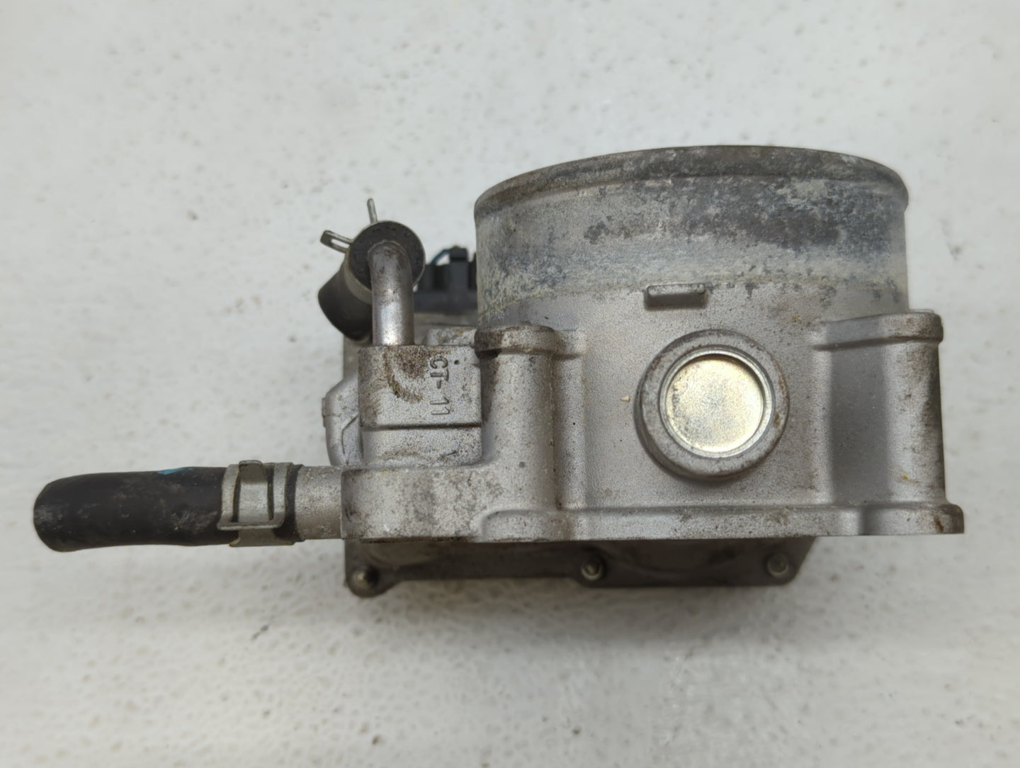 2013-2018 Hyundai Santa Fe Throttle Body P/N:35100-3CAA0 Fits Fits 2012 2013 2014 2015 2016 2017 2018 OEM Used Auto Parts - 