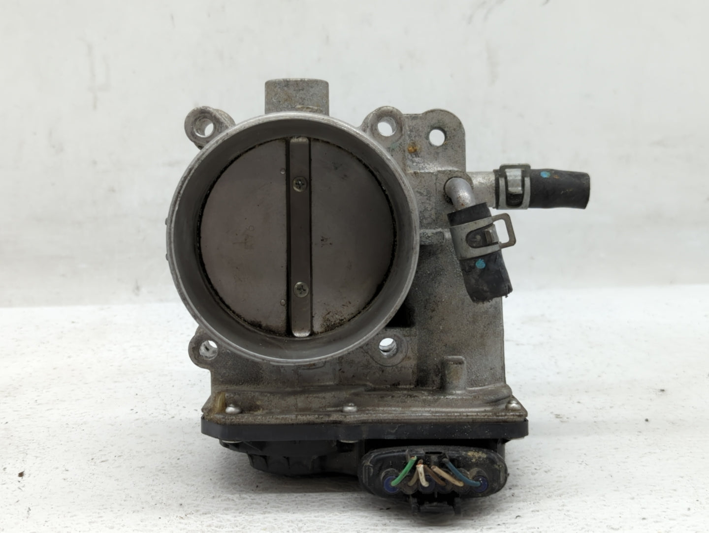 2013-2018 Hyundai Santa Fe Throttle Body P/N:35100-3CAA0 Fits Fits 2012 2013 2014 2015 2016 2017 2018 OEM Used Auto Parts - 