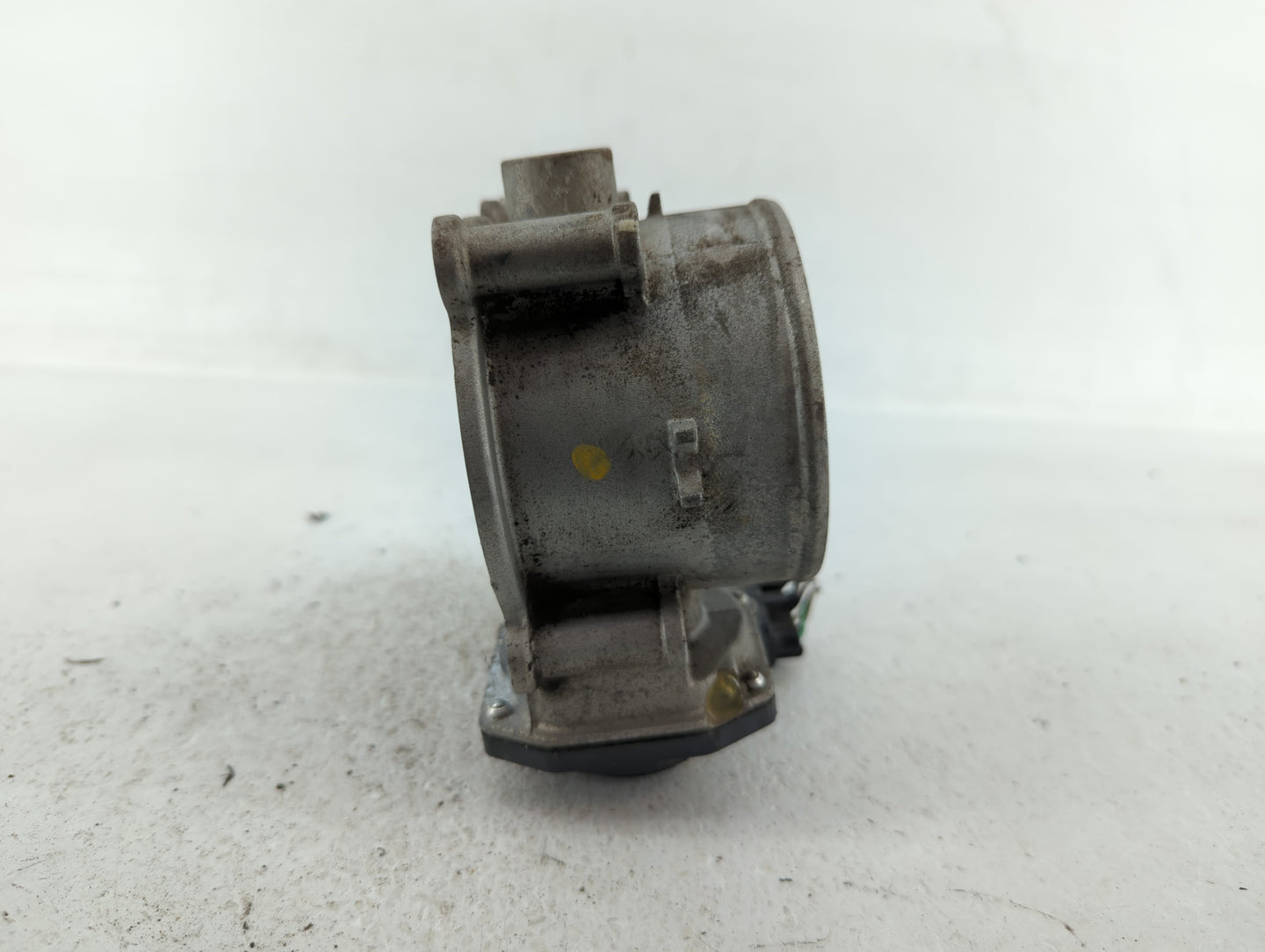 2013-2018 Hyundai Santa Fe Throttle Body P/N:35100-3CAA0 Fits Fits 2012 2013 2014 2015 2016 2017 2018 OEM Used Auto Parts - 