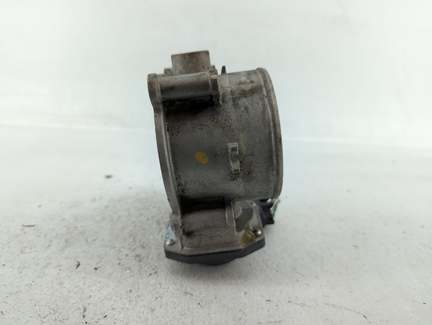 2013-2018 Hyundai Santa Fe Throttle Body P/N:35100-3CAA0 Fits Fits 2012 2013 2014 2015 2016 2017 2018 OEM Used Auto Parts - 