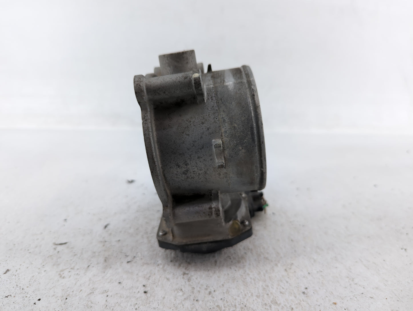 2013-2018 Hyundai Santa Fe Throttle Body P/N:35100-3CAA0 Fits Fits 2012 2013 2014 2015 2016 2017 2018 OEM Used Auto Parts - 