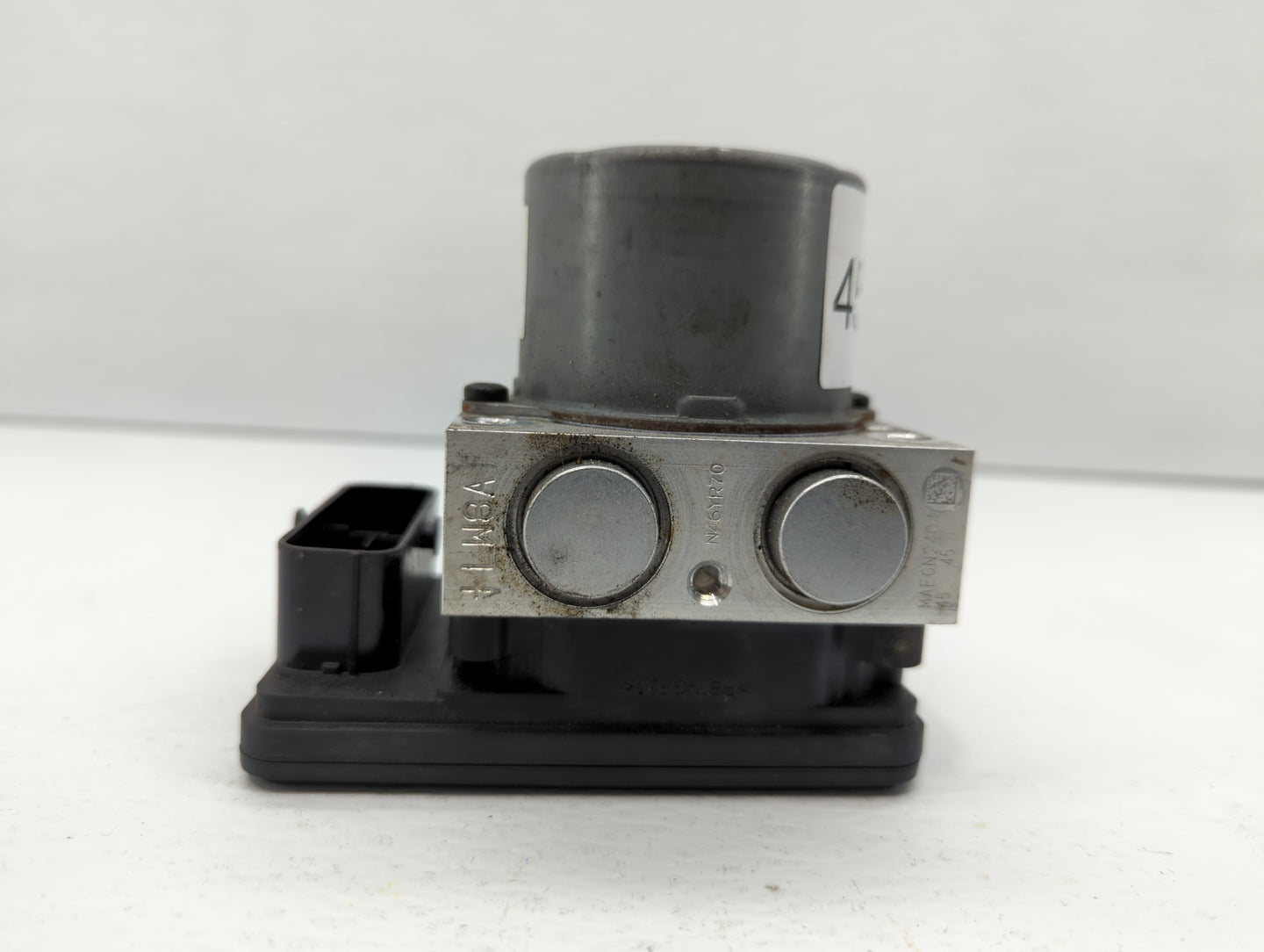 2017-2018 Hyundai Santa Fe ABS Pump Control Module Replacement P/N:58920-B8AC0 Fits Fits 2017 2018 OEM Used Auto Parts - Oem