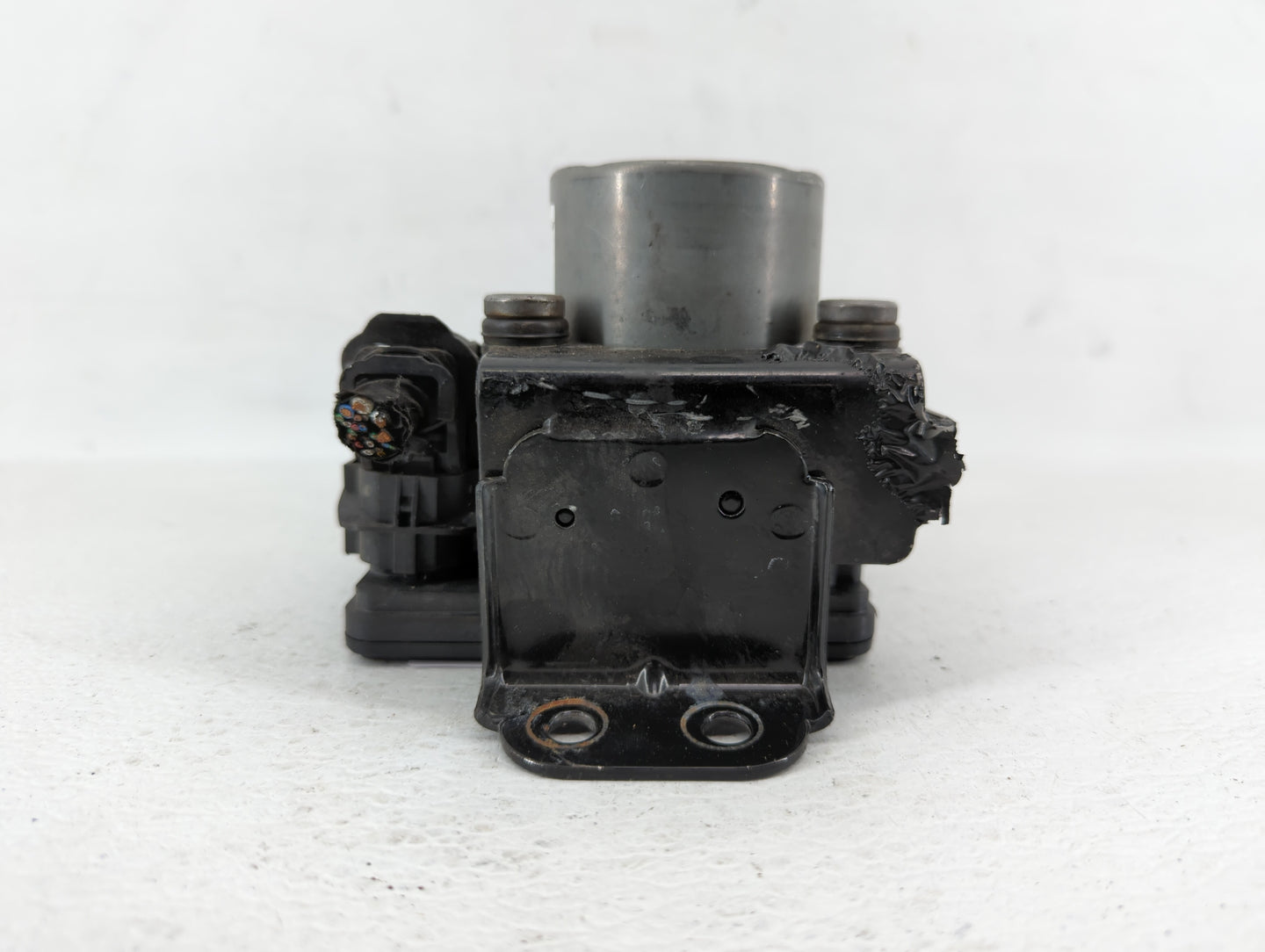 2017-2018 Hyundai Santa Fe ABS Pump Control Module Replacement P/N:58920-B8AC0 Fits Fits 2017 2018 OEM Used Auto Parts - Oem