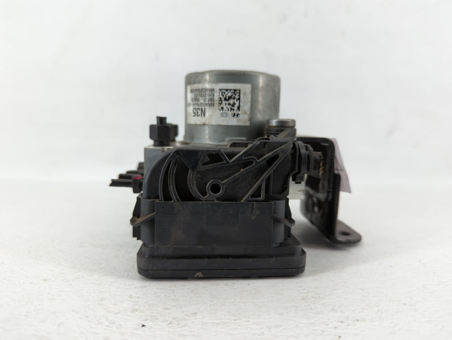 2017-2018 Hyundai Santa Fe ABS Pump Control Module Replacement P/N:58920-B8AC0 Fits Fits 2017 2018 OEM Used Auto Parts - Oem