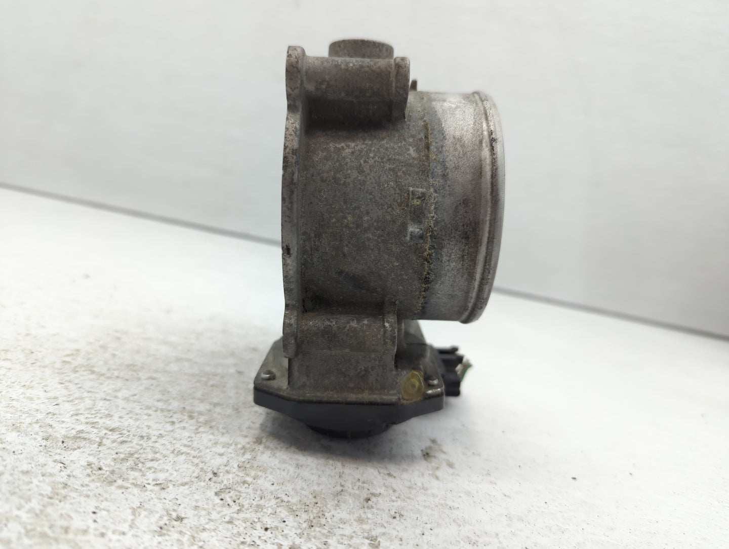 2013-2018 Hyundai Santa Fe Throttle Body P/N:35100-3CAA0 Fits Fits 2012 2013 2014 2015 2016 2017 2018 OEM Used Auto Parts - 