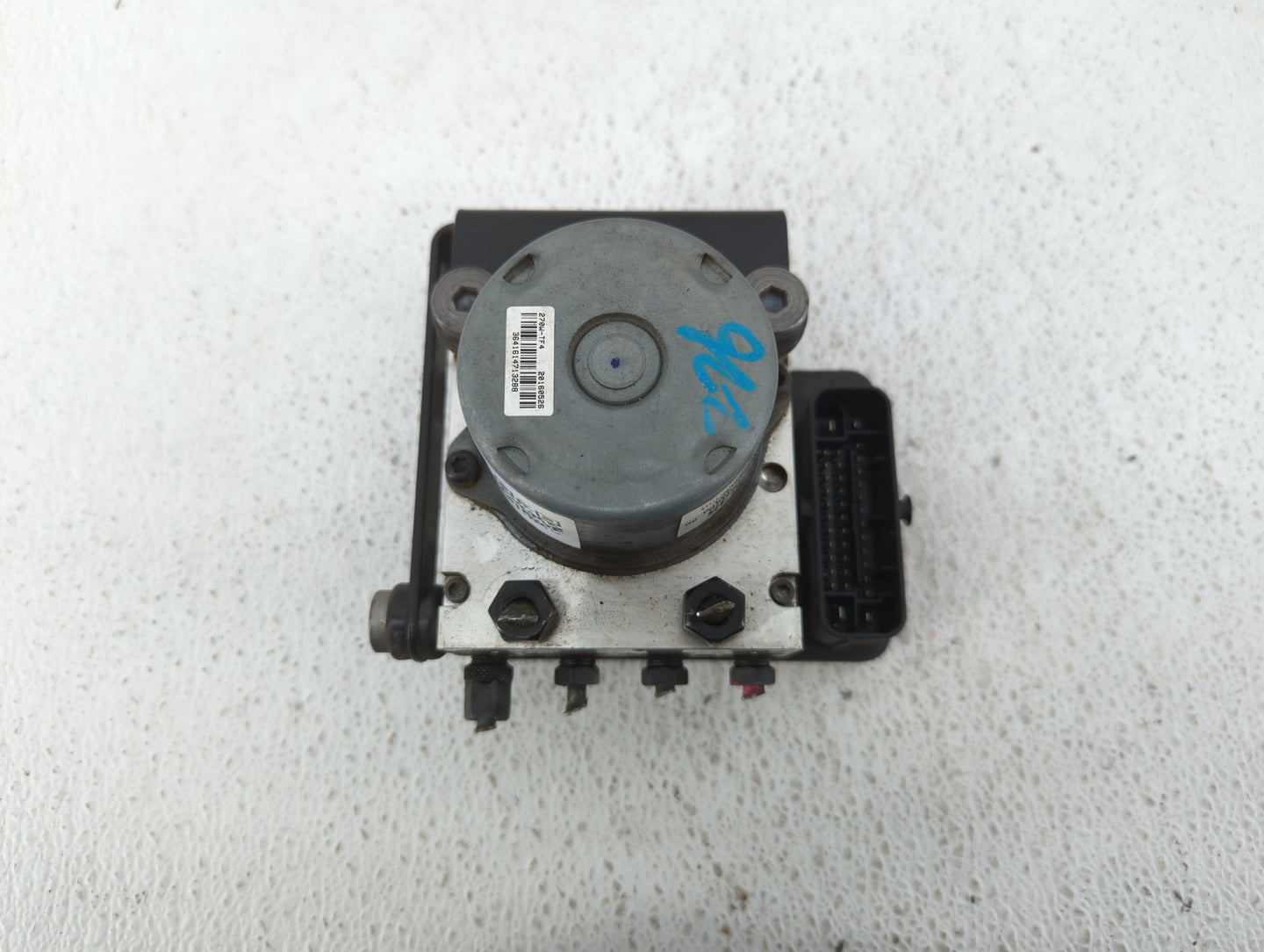 2017-2018 Hyundai Santa Fe ABS Pump Control Module Replacement P/N:58920-B8AC0 Fits Fits 2017 2018 OEM Used Auto Parts - Oem