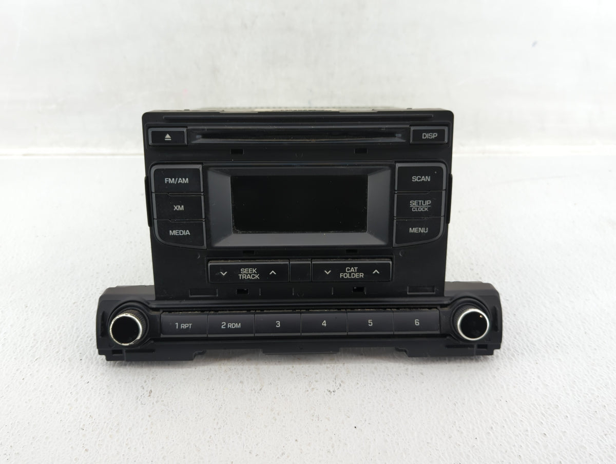 2013-2018 Hyundai Santa Fe Am Fm Cd Player Radio Receiver 518404 - Oemusedautoparts1.com