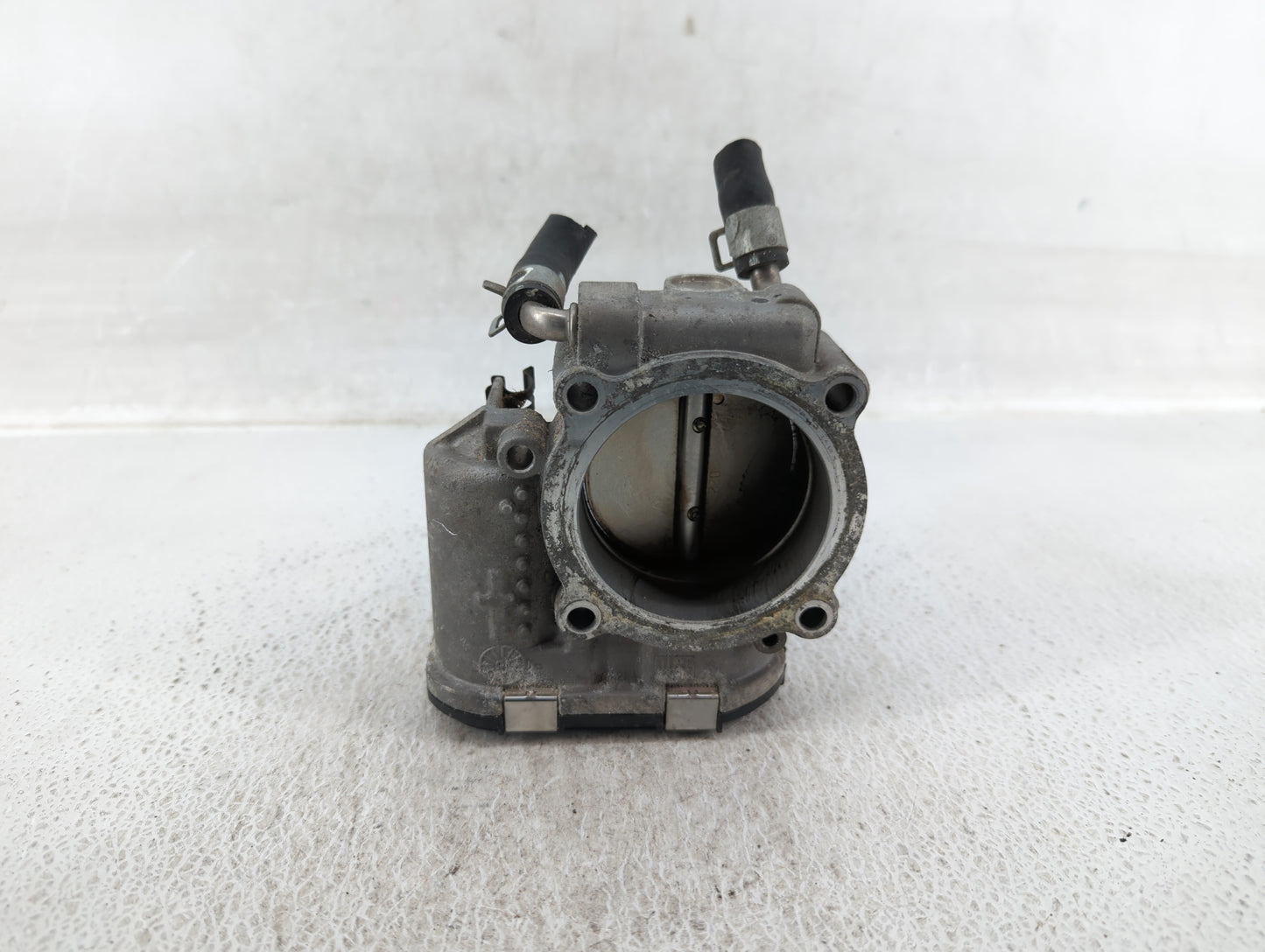 2019-2020 Hyundai Santa Fe Throttle Body P/N:35100-2G600 Fits Fits 2015 2016 2017 2018 2019 2020 2021 OEM Used Auto Parts - 