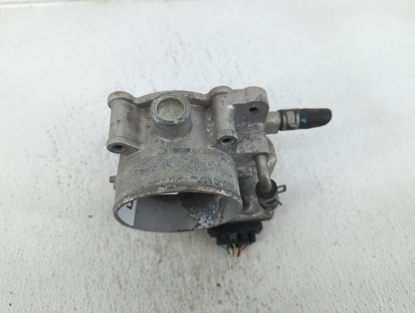 2013-2018 Hyundai Santa Fe Throttle Body P/N:35100-3CAA0 Fits Fits 2012 2013 2014 2015 2016 2017 2018 OEM Used Auto Parts - 