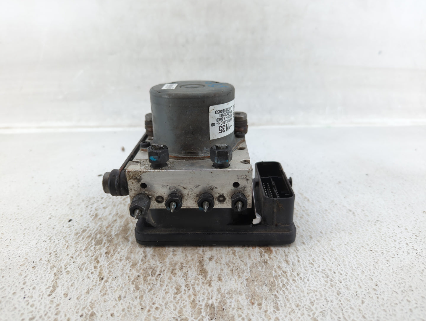 2017-2018 Hyundai Santa Fe ABS Pump Control Module Replacement P/N:58920-B8AC0 Fits Fits 2017 2018 OEM Used Auto Parts - Oem