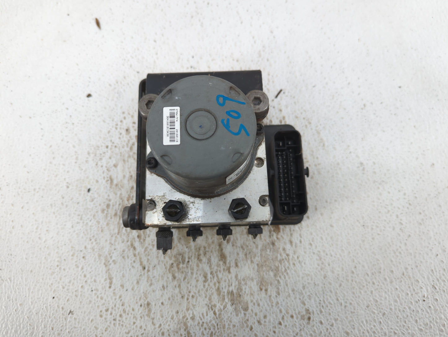 2017-2018 Hyundai Santa Fe ABS Pump Control Module Replacement P/N:58920-B8AC0 Fits Fits 2017 2018 OEM Used Auto Parts - Oem