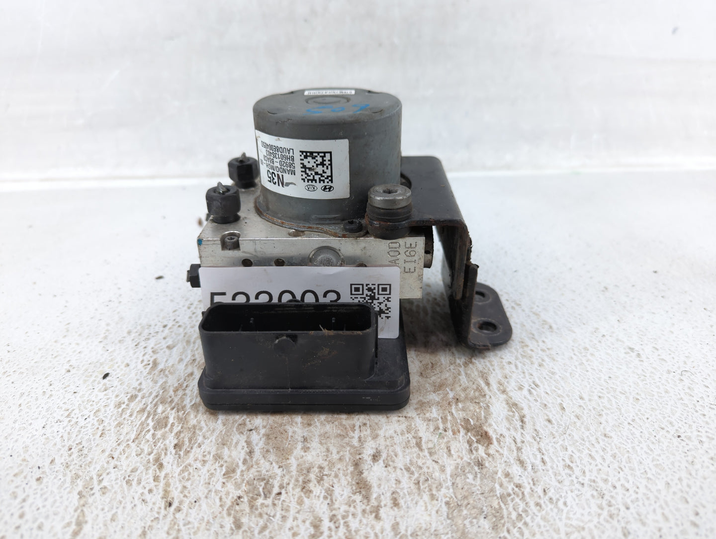 2017-2018 Hyundai Santa Fe ABS Pump Control Module Replacement P/N:58920-B8AC0 Fits Fits 2017 2018 OEM Used Auto Parts - Oem