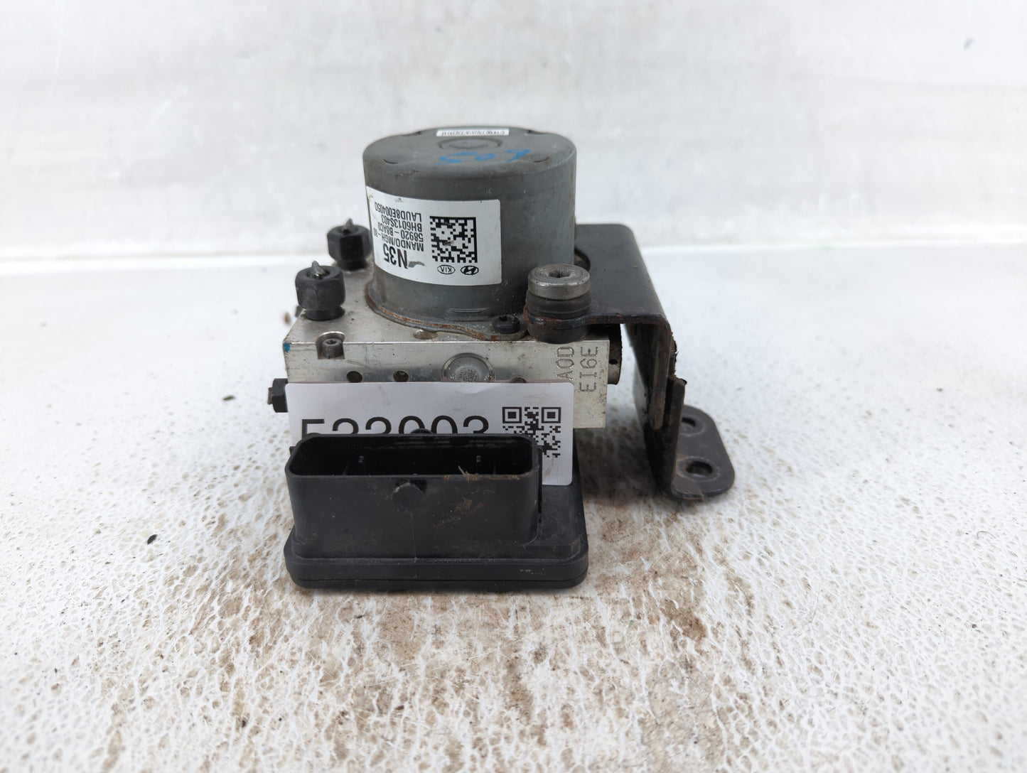 2017-2018 Hyundai Santa Fe ABS Pump Control Module Replacement P/N:58920-B8AC0 Fits Fits 2017 2018 OEM Used Auto Parts - Oem