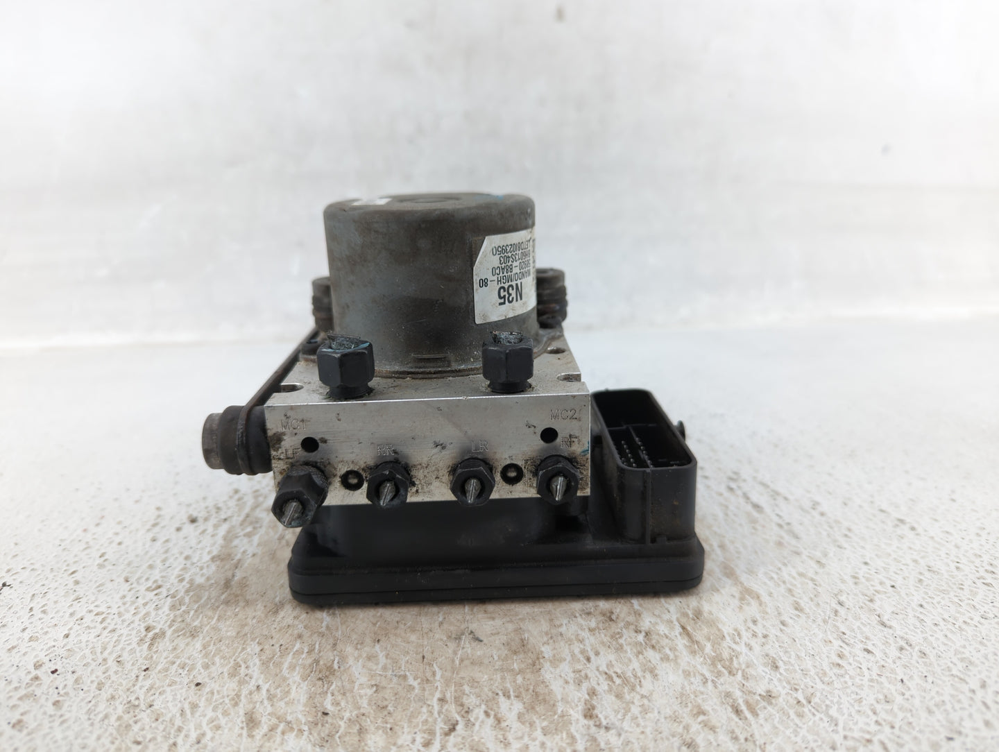 2017-2018 Hyundai Santa Fe ABS Pump Control Module Replacement P/N:58920-B8AC0 Fits Fits 2017 2018 OEM Used Auto Parts - Oem
