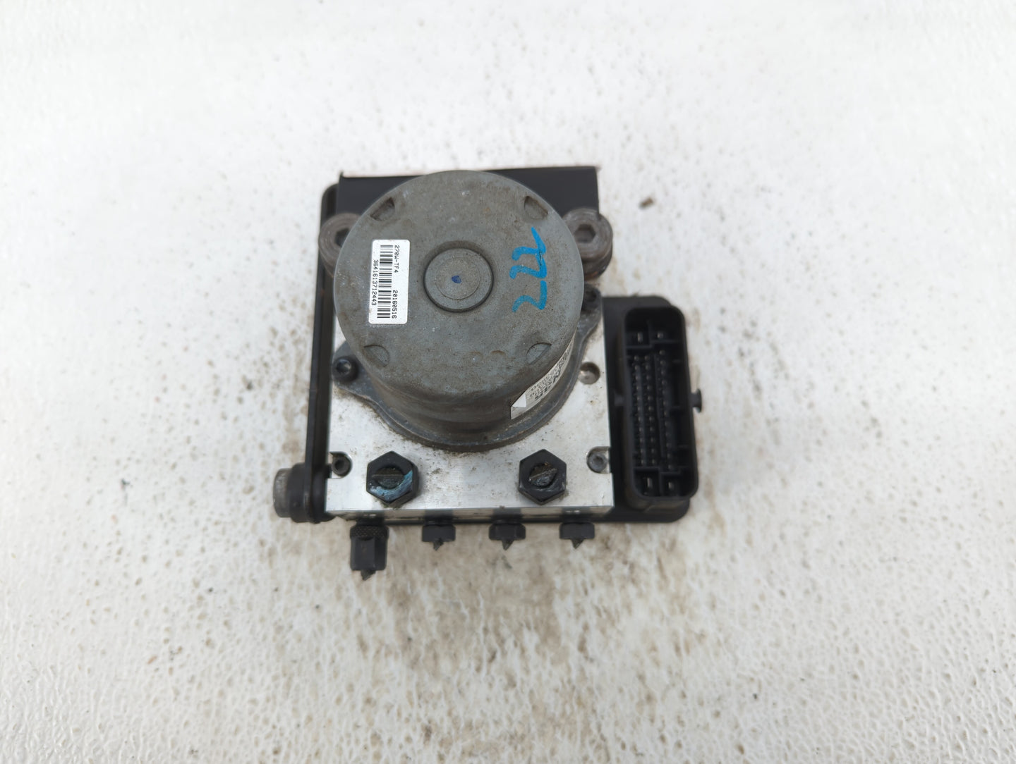 2017-2018 Hyundai Santa Fe ABS Pump Control Module Replacement P/N:58920-B8AC0 Fits Fits 2017 2018 OEM Used Auto Parts - Oem
