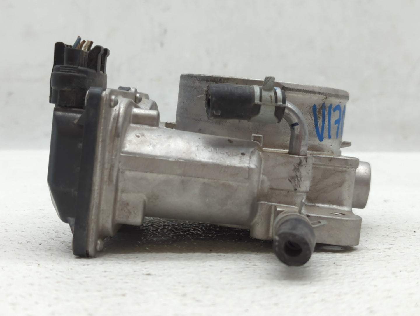 2013-2018 Hyundai Santa Fe Throttle Body P/N:35100-3CAA0 Fits Fits 2012 2013 2014 2015 2016 2017 2018 OEM Used Auto Parts - 