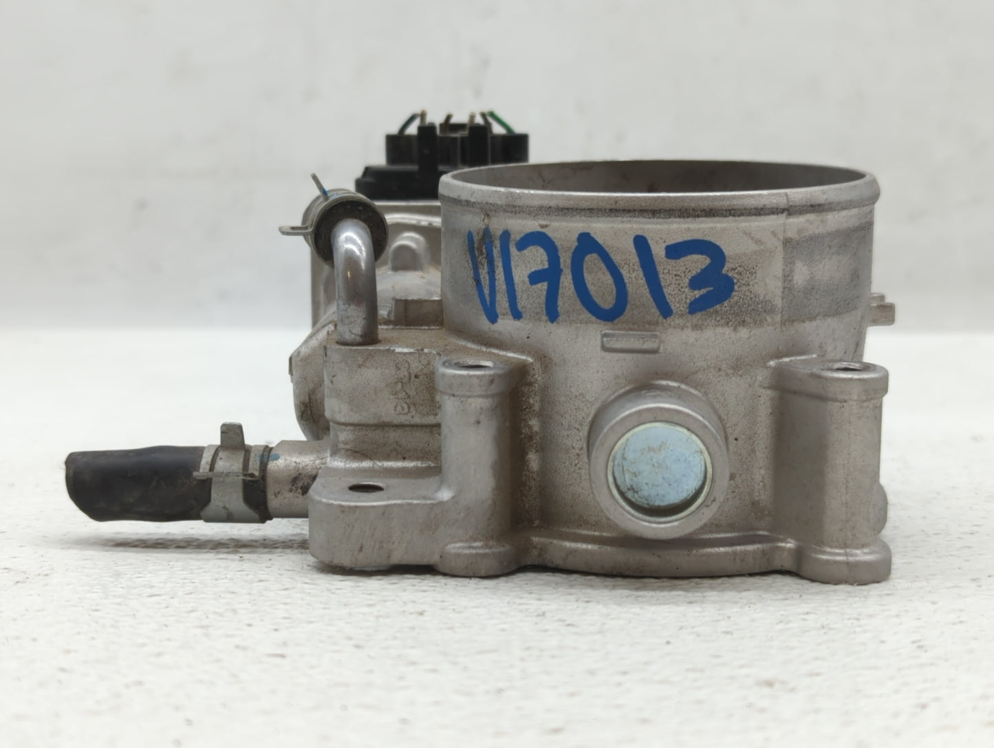 2013-2018 Hyundai Santa Fe Throttle Body P/N:35100-3CAA0 Fits Fits 2012 2013 2014 2015 2016 2017 2018 OEM Used Auto Parts - 