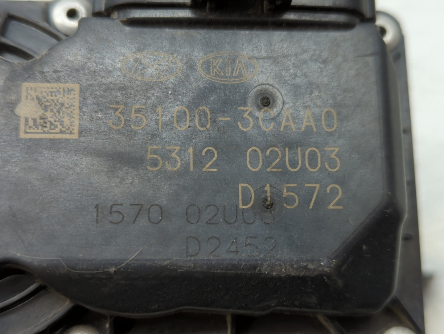 2013-2018 Hyundai Santa Fe Throttle Body P/N:35100-3CAA0 Fits Fits 2012 2013 2014 2015 2016 2017 2018 OEM Used Auto Parts - 
