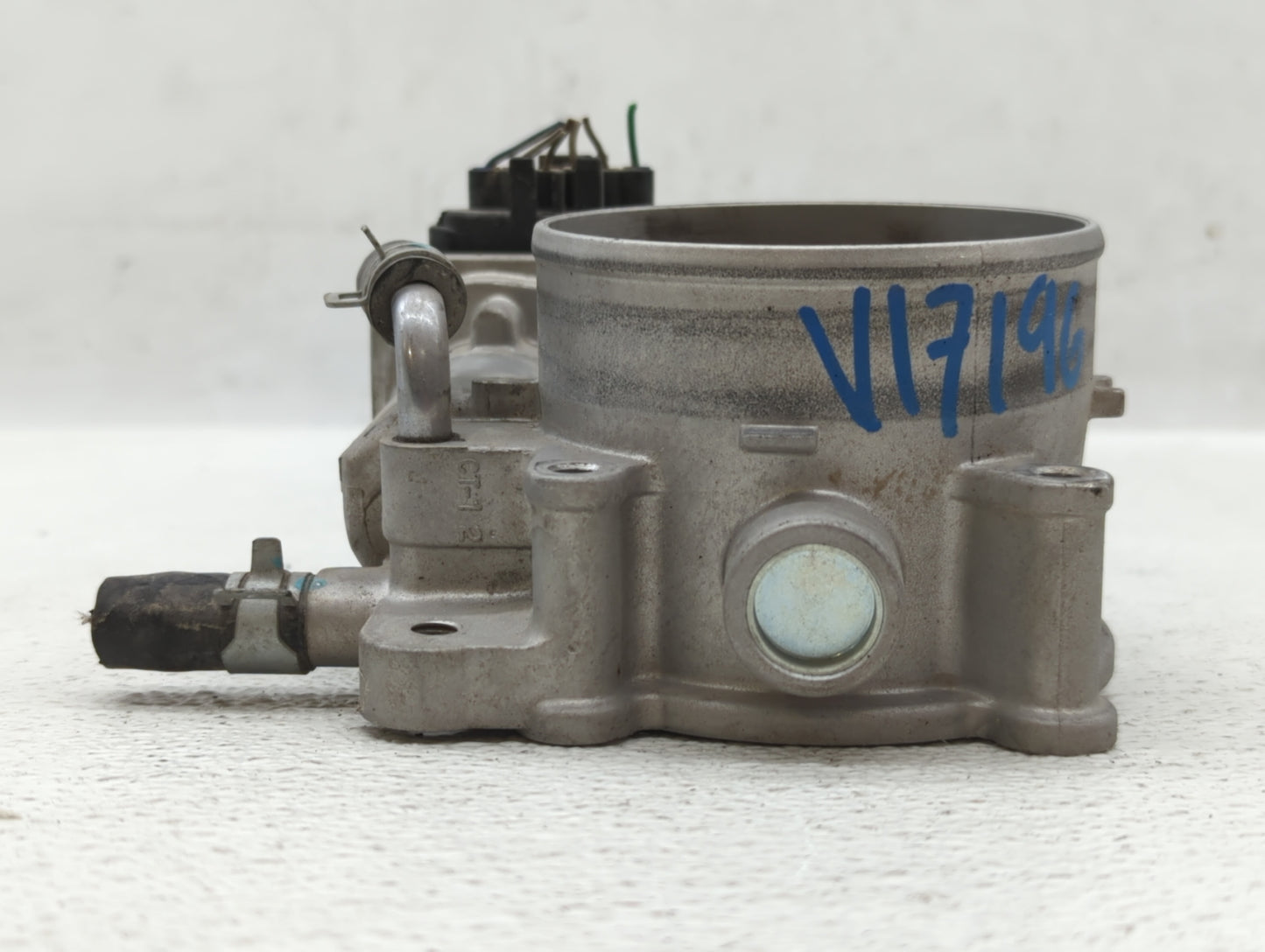 2013-2018 Hyundai Santa Fe Throttle Body P/N:35100-3CAA0 Fits Fits 2012 2013 2014 2015 2016 2017 2018 OEM Used Auto Parts - 