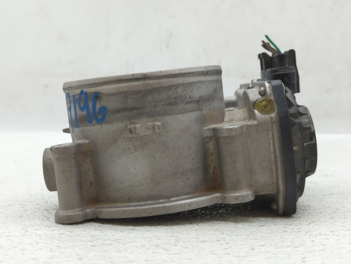 2013-2018 Hyundai Santa Fe Throttle Body P/N:35100-3CAA0 Fits Fits 2012 2013 2014 2015 2016 2017 2018 OEM Used Auto Parts - 