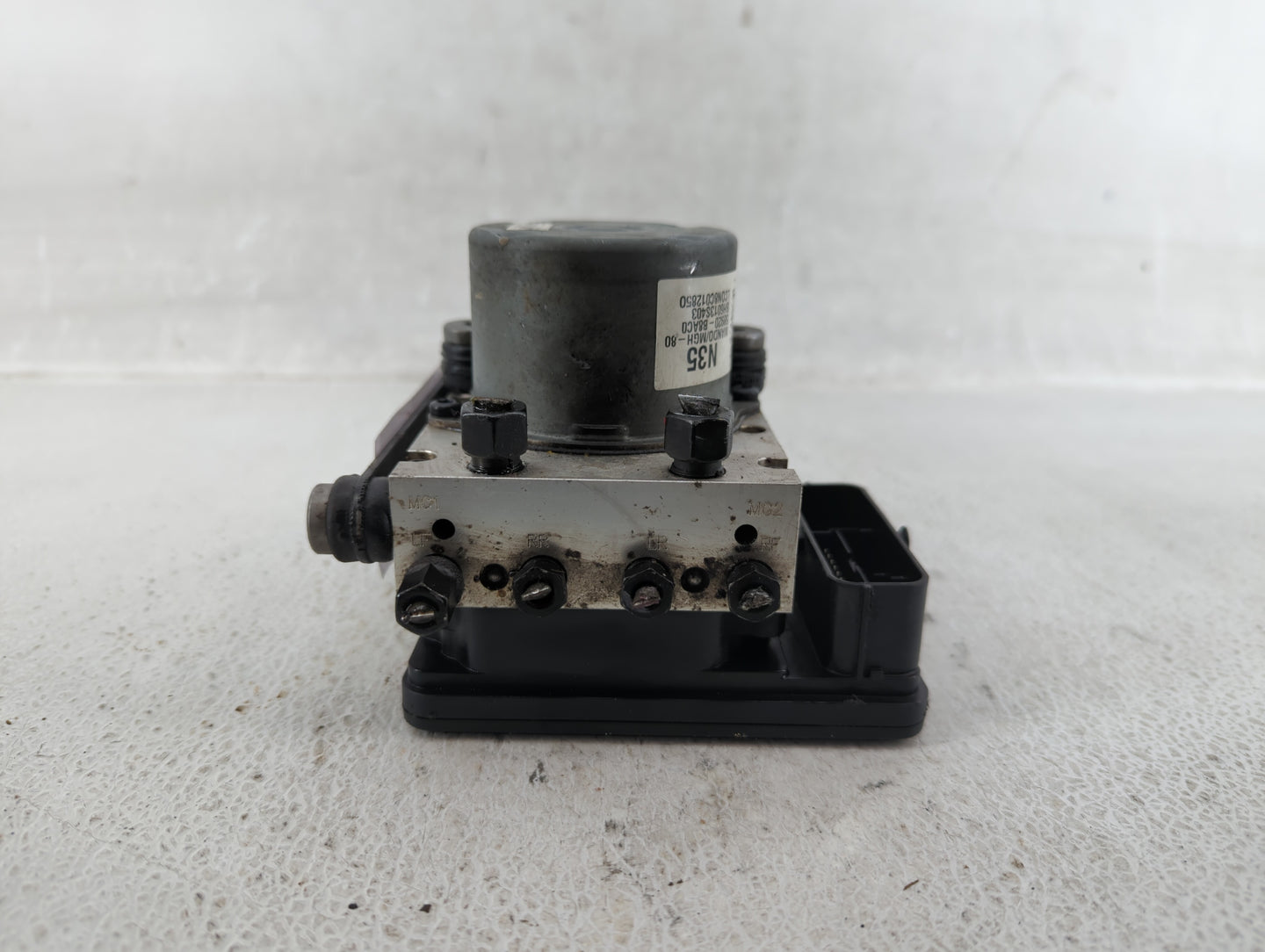 2017-2018 Hyundai Santa Fe ABS Pump Control Module Replacement P/N:58920-B8AC0 Fits Fits 2017 2018 OEM Used Auto Parts - Oem