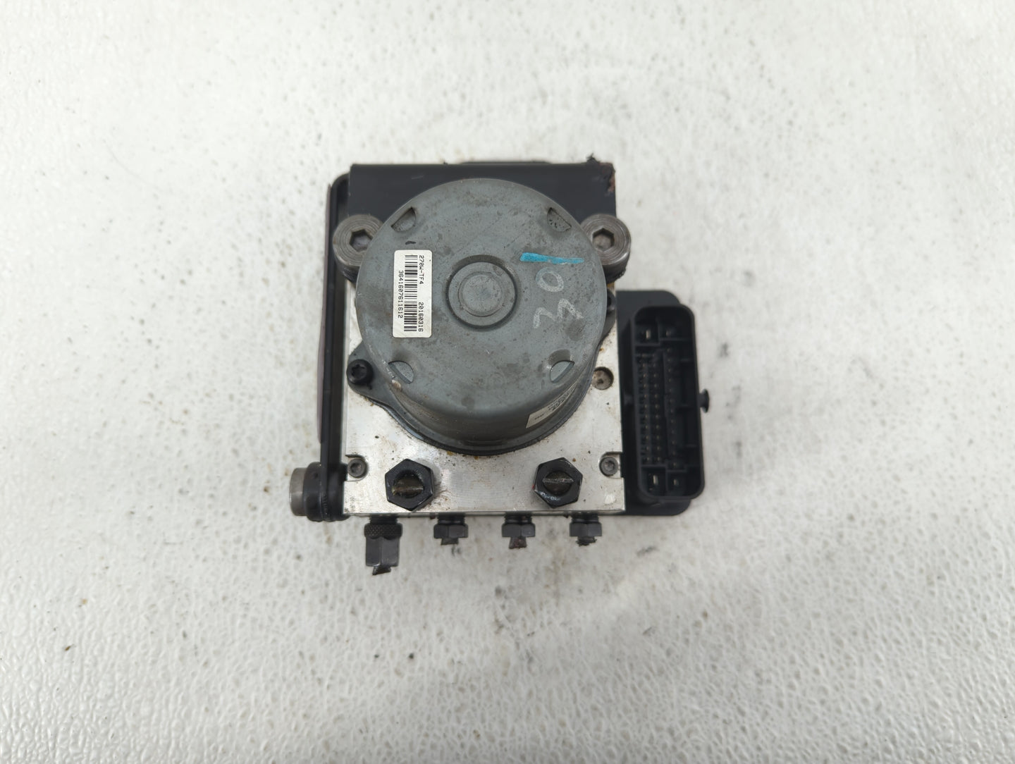 2017-2018 Hyundai Santa Fe ABS Pump Control Module Replacement P/N:58920-B8AC0 Fits Fits 2017 2018 OEM Used Auto Parts - Oem